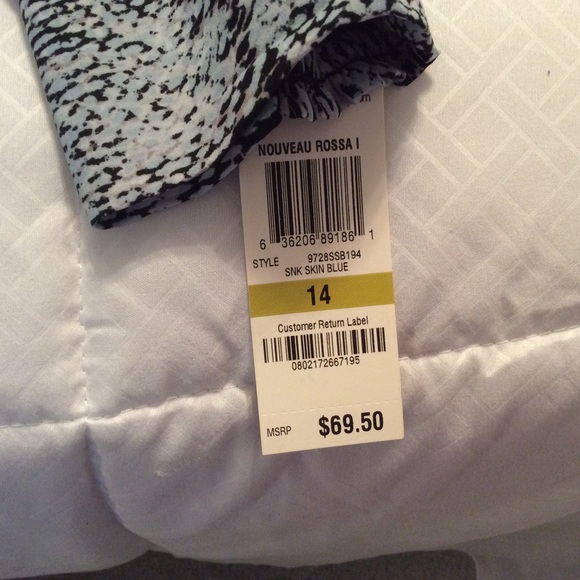 Top - Picture 4 of 4